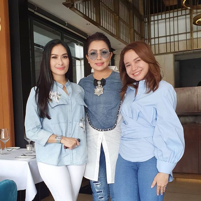 Gaya Mayangsari saat arisan geng sosialita Kepompong