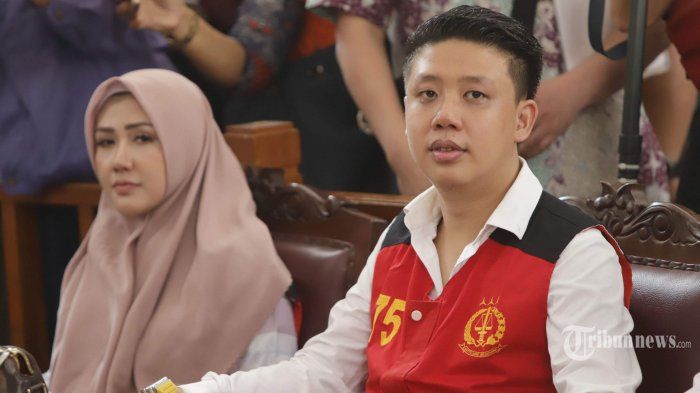 Rey Utami dan Pablo Benua