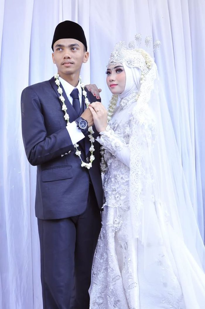 Seorang driver ojol yang mengejar cinta penumpangnya hingga menikah, kisahnya viral