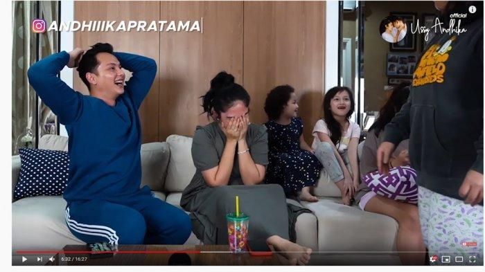 Andhika Pratama dan <a href='https://pontianak.tribunnews.com/tag/ussy-sulistiawaty' title='Ussy Sulistiawaty'>Ussy Sulistiawaty</a> kegirangan. 
