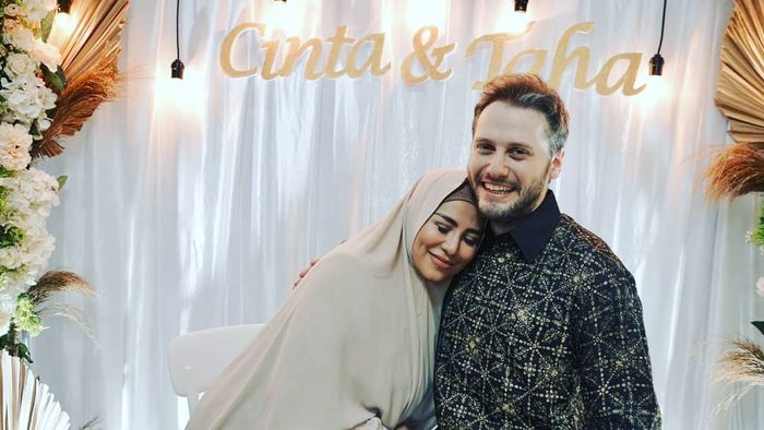 Cinta Penelope dan Taha Arikan