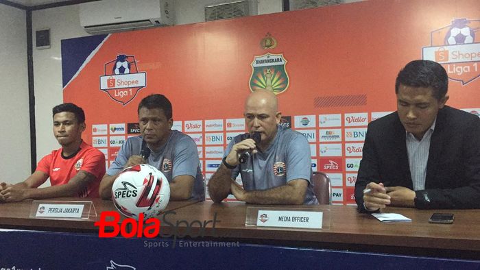 Konferensi pers Persija Jakarta jelang lawan Bhayangkara FC pada pekan ketiga Shopee Liga 1 2020, di Stadion PTIK, Melawai, Jakarta Selatan, Jumat (13/3/2020).