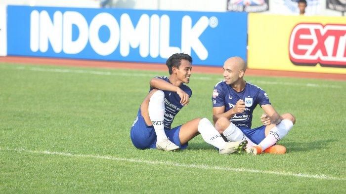 Kapten PSIS Semarang, Hari Nur Yulianto, usai mencetak gol ke gawang Arema FC, Sabtu (14/3/2020)