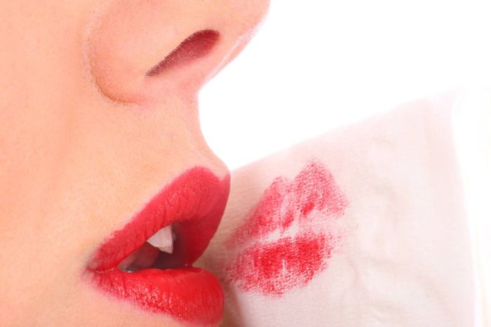 Blotting bibir 