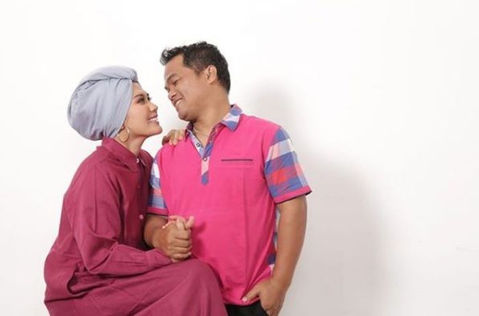 Potret Ciripa bersama sang istri