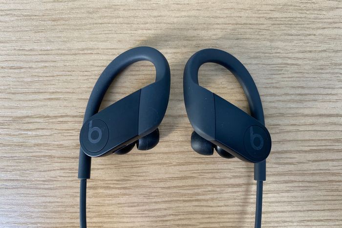 Unboxing Powerbeats, Earphone dengan 
