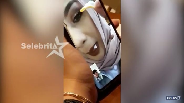 Rekaman Sule tengah video call dengan Fany Kurniawaty