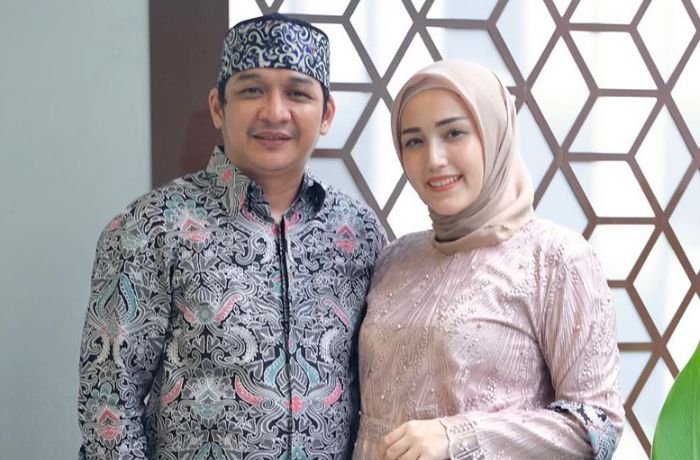 Pasha Ungu dan Adelia Wilhelmina