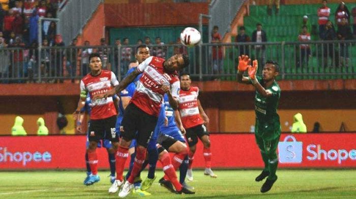 Suasana laga antara Madura United kontra Persiraja Banda Aceh di pekan kedua Shopee Liga 1 2020.
