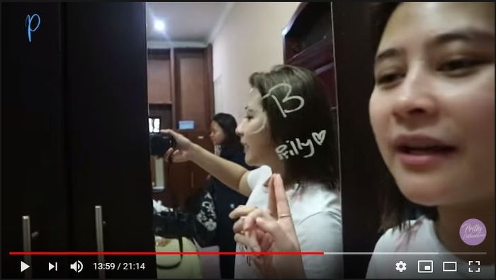 Tampilan tulisan alay yang dibuat Prilly Latuconsina saat masih SMP.