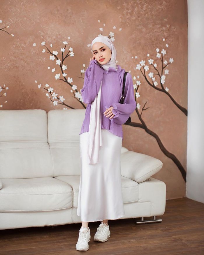 Inspirasi Fashion Hijab Cara Mix and Match Warna Pastel