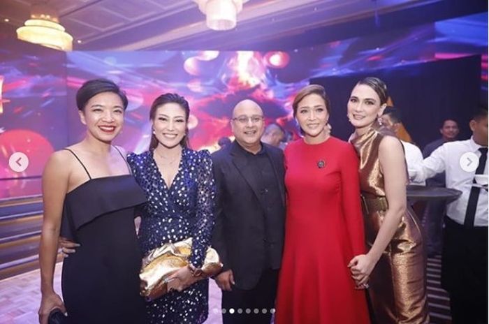 Unggahan Nia Ramadhani