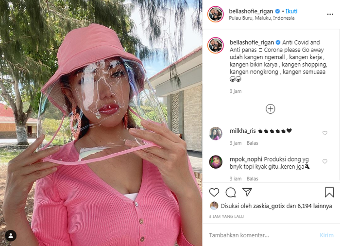 Bosan di rumah aja karena virus corona, Bella Shoffie pamer topi anti corona.