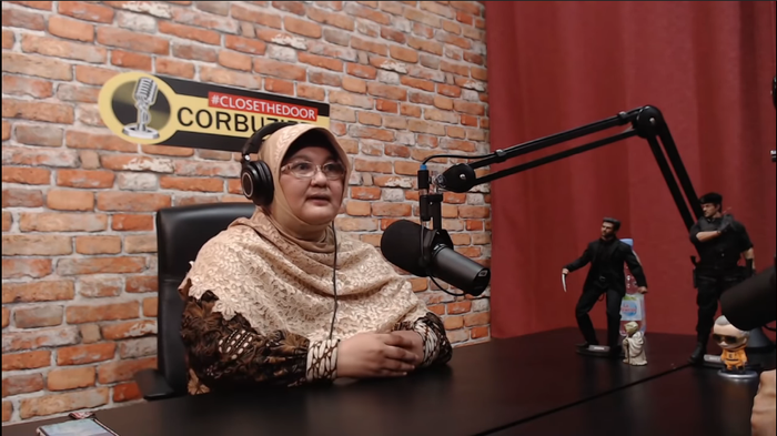 Dr. Erlina Burhan