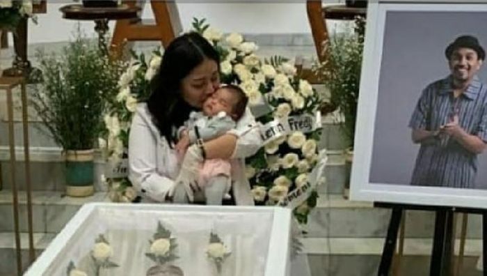 Mutia Ayu dan Gewa jelang pemakaman Glenn Fredly