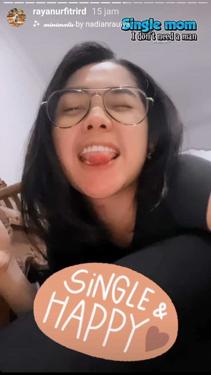 Postingan Raya Kitty