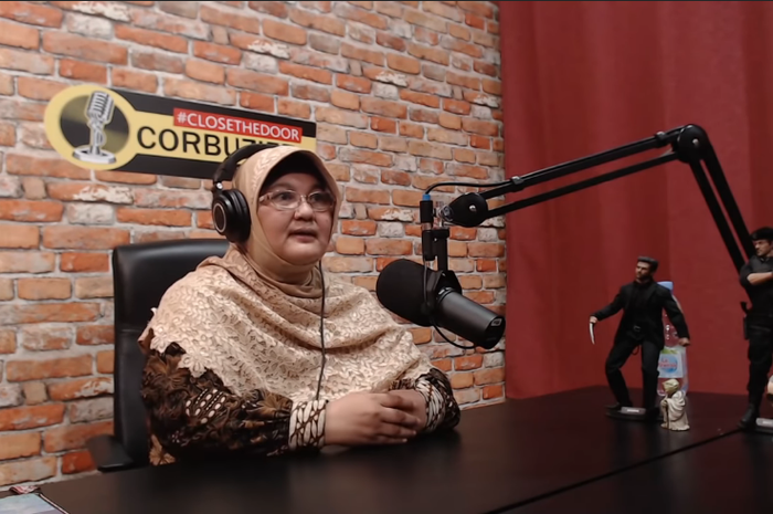 Dr. Erlina Burhan