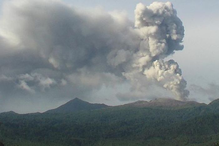Gunung Dukono