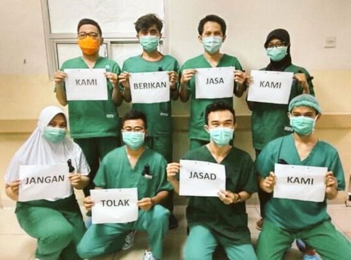 Para tenaga medis yang menangani pasien Covid-19