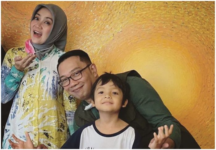 30 Hari Rawat Seorang Bocah yang Terlantara Gara-gara Orang Tuanya Terinveksi Corona, Ridwan Kamil Ungkap Harapannya.