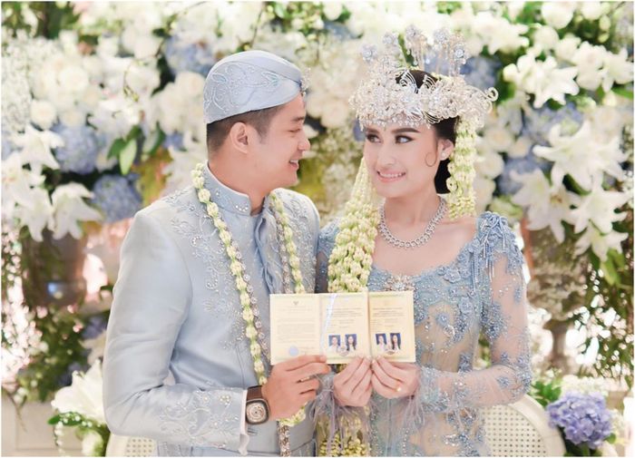 Dari Zaskia Gotik Hingga Angbeen Rishi Ini 4 Pasangan Artis Yang Langsungkan Pernikahan Di Tengah Pandemi Covid 19 Intip Gaya Busananya Semua Halaman Nova