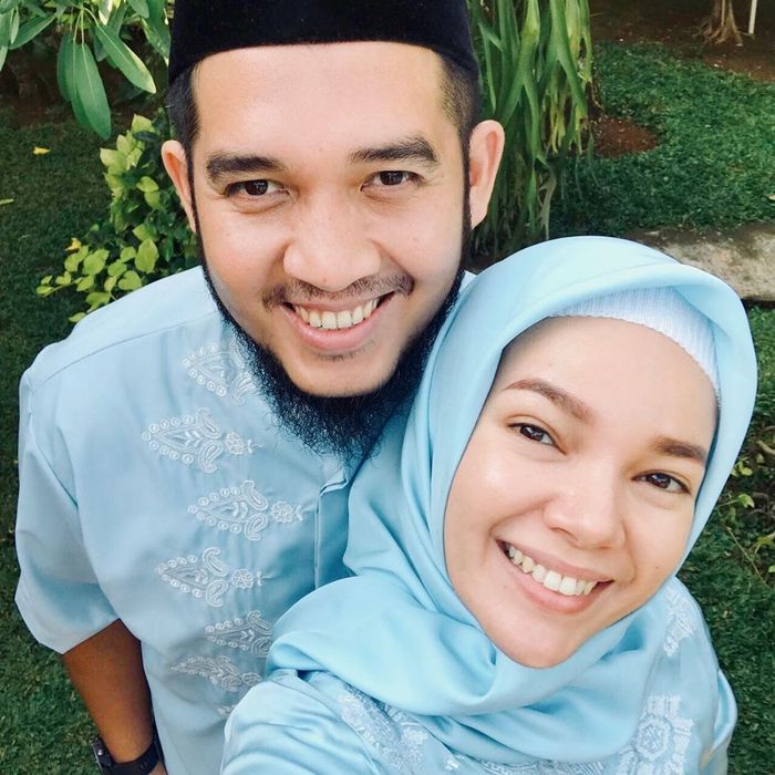 Baru Saja Ngobrol dengan Dewi Sandra, Luna Maya Akui