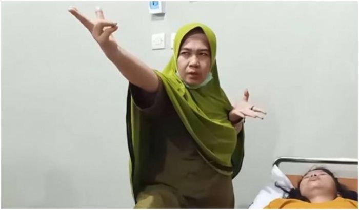 Sudah Cukup Gegerkan Publik dengan Jualan Obat Corona, Ningsih Tinampi obral ramuan kesehatannya.