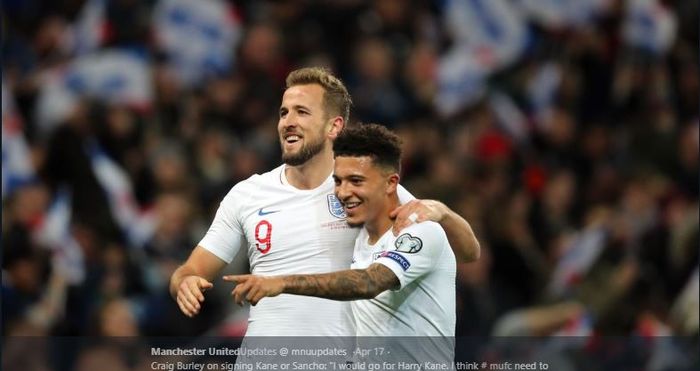 Harry Kane (Kiri) dan Jadon Sancho, dua pemain yang kabarnya menjadi incaran Manchester United musim panas ini.