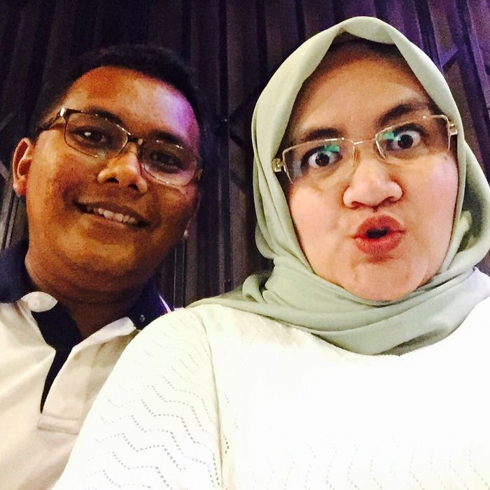 Mega Utami dan Suami
