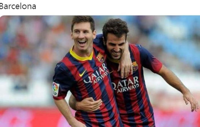 Megabintang Barcelona, Lionel Messi, melakukan selebrasi bersama Cesc Fabregas.