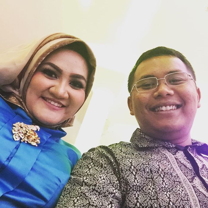 Mega Utami dan Suami