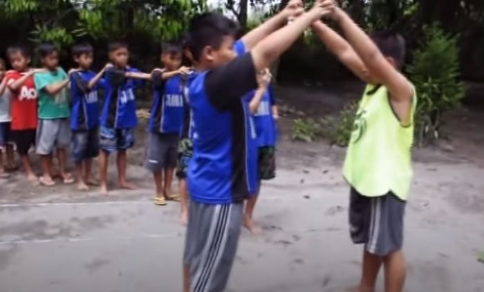 Pernah Bermain Gasing  Cari Tahu 3 Permainan  Tradisional 