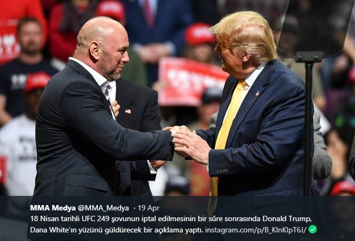 Presiden UFC, Dana White (kiri) bertemu Presiden Amerika Serikat, Donald Trump (kanan). White bertemu Trump ketika kampanye Pemilihan Presiden AS. 