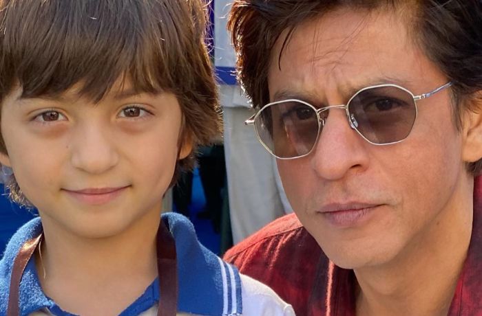 Shah Rukh Khan dan putra bungsunya yang baru berusia 7 tahun 