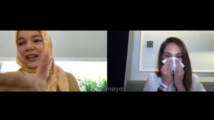 Luna Maya teharu saat mendengar kisah hijrah Dewi Sandra