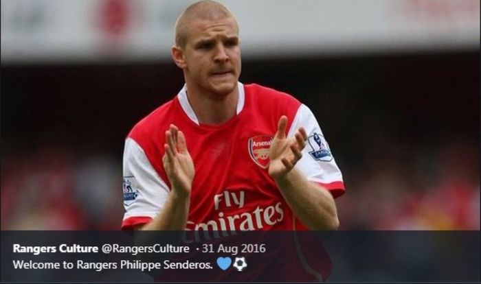 Philippe  Sanderos semasa bersama Arsenal.