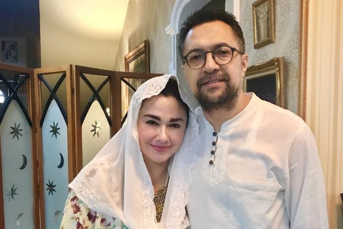 4 Pasangan Selebritis yang Rumah Tangganya Langgeng hingga Kini Meski