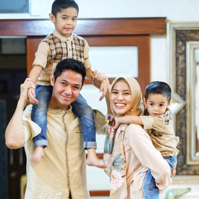 Isi Ngabuburit Tanpa Keluar Rumah Pasangan Artis Ini Ajarkan Agama Pada Anak Anak Belajar Sambil Bernyanyi Semua Halaman Idea Isi Ngabuburit Tanpa Keluar Rumah Pasangan Artis Ini Ajarkan Agama Pada Anak Anak Belajar Sambil Bernyanyi Semua Halaman Idea