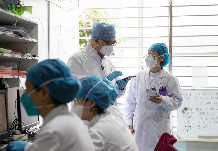 Sosok dokter pertama