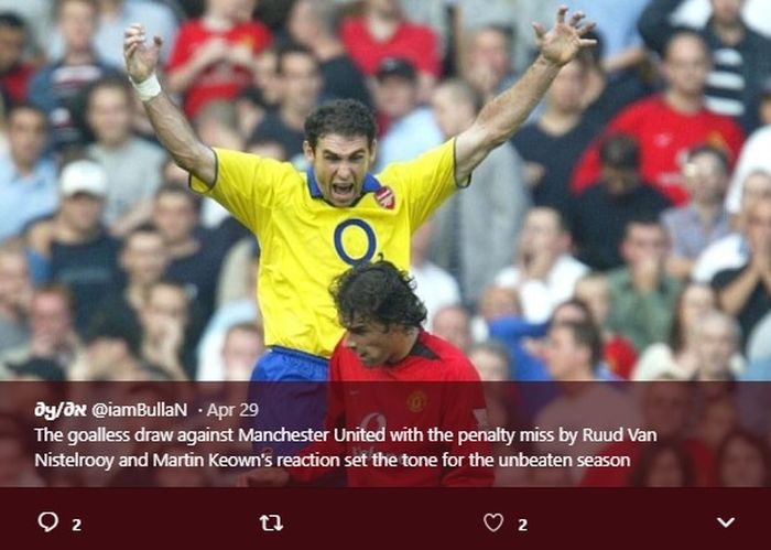 Martin Keown melompat, berteriak, dan mengejek Ruud van Nistelrooy saat gagal mengeksekusi penalti.