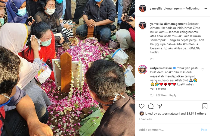 Yan Vellia menangis dan bersimpuh di pusara Didi Kempot