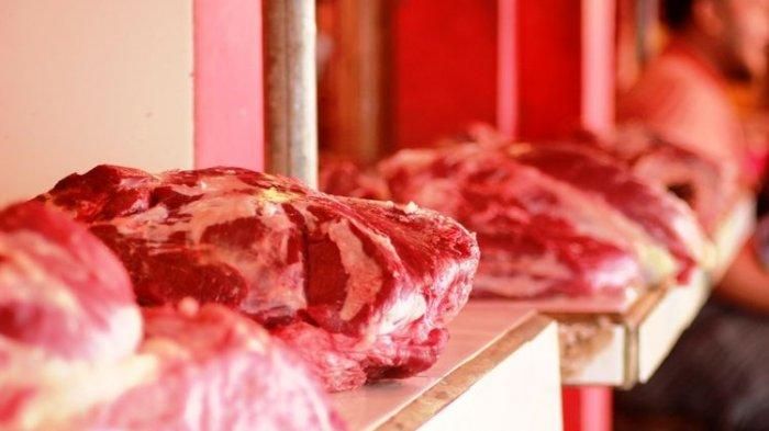 Modus penjualan daging sapi ternyata daging babi  beredar di pasaran.