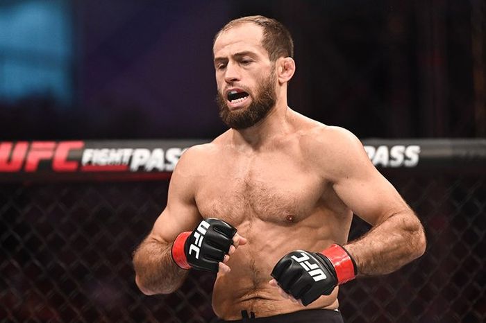 Petarung UFC, Mairbek Taisumov.