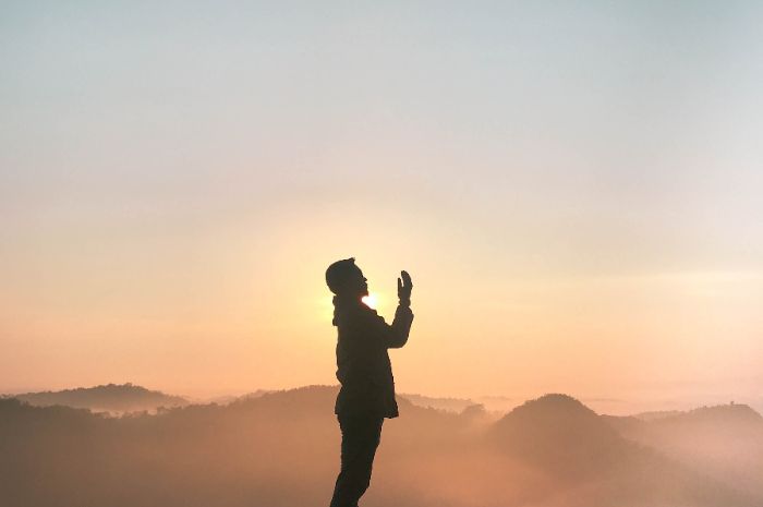 Ilustrasi beribadah, Ilustrasi berdoa