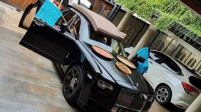 Waduh, Denny Cagur Isi Mobil Rolls Royce 15 Miliar Milik Raffi Ahmad
