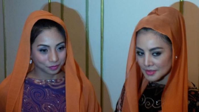 Cici Paramida dan <a href='https://manado.tribunnews.com/tag/siti-kdi' title='Siti KDI'>Siti KDI</a> Kakak beradik yang kehidupannya berbanding terbalik satu sama lain