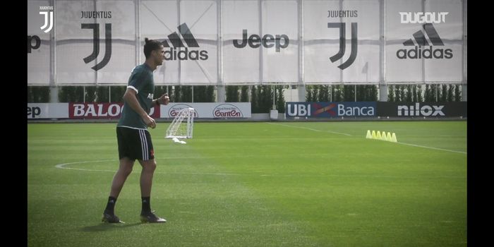 Megabintang Juventus, Cristiano Ronaldo, kembali berlatih dengan skuad Nyonya Tua pada Selasa (19/5/2020).