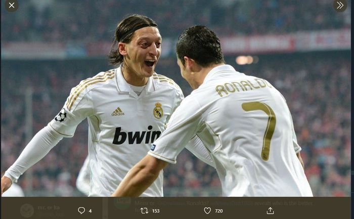 Dua mantan bintang Real Madrid, Cristiano Ronaldo dan Mesut Oezil