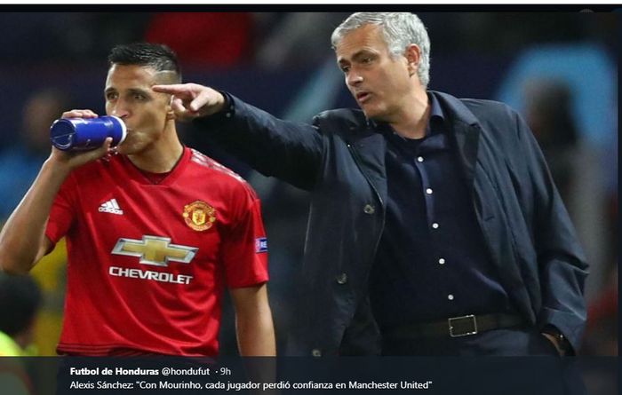 Jose Mourinho dan Alexis Sanchez saat masih di Manchester United.