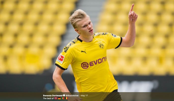 Penyerang Borussia Dortmund, Erling Haaland, melakukan selebrasi.